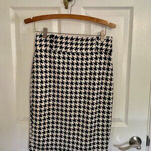 Black and White Houndstooth Skirt with Slit and Wide Belt Loops